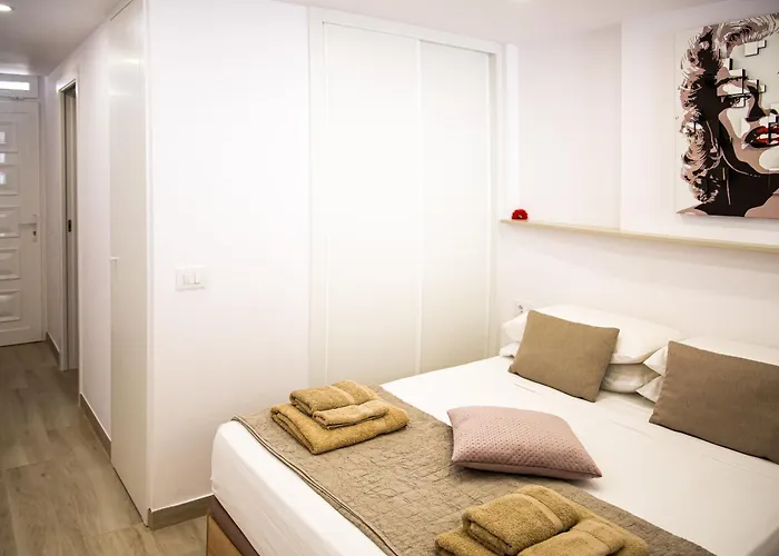 Luxury Suite Borinquen With Parking And Swimming Pool